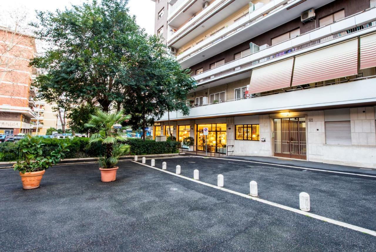 Ma Belle Maison, Rome